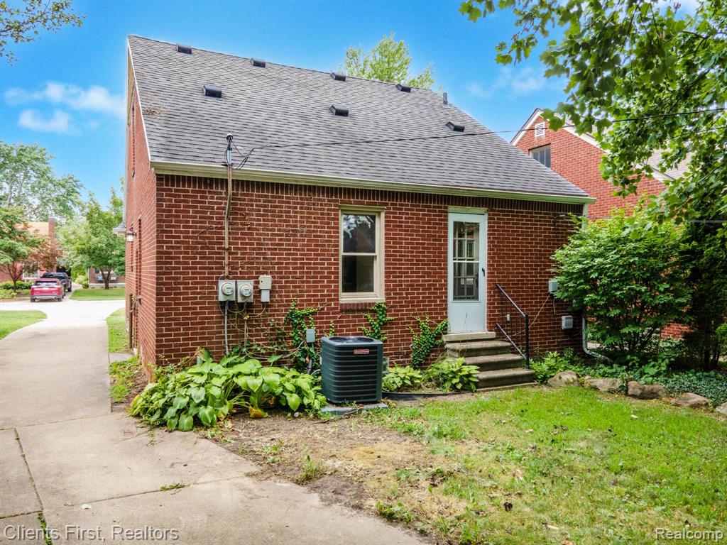 524 N York Street, Dearborn, MI 48128 — Photo 28