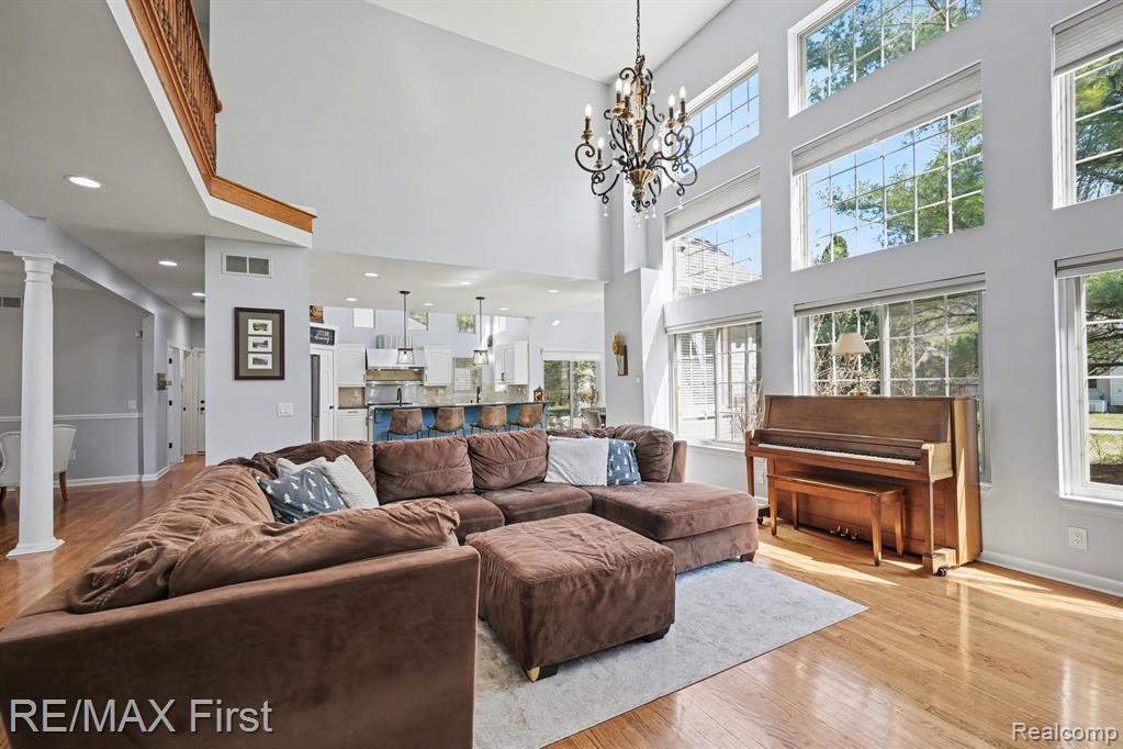 20400 Robinway Drive, Macomb, MI 48036 — Photo 8