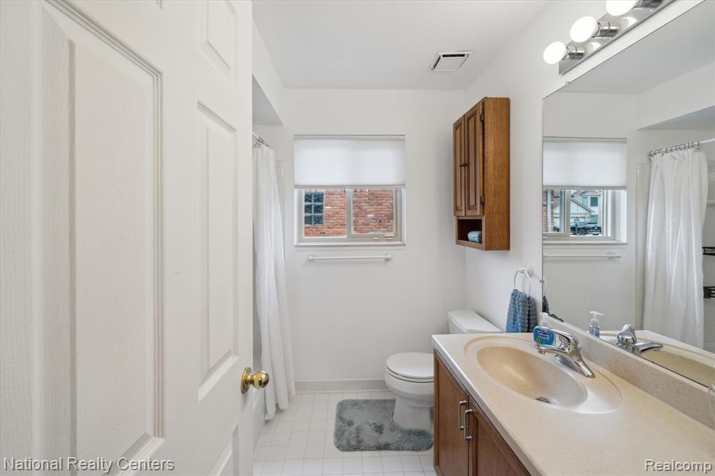 41250 Scarborough Court, Clinton Twp, MI 48038 — Photo 14
