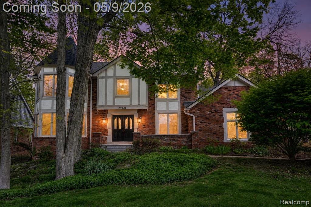 27966 Trailwood Court, Farmington, MI 48331
