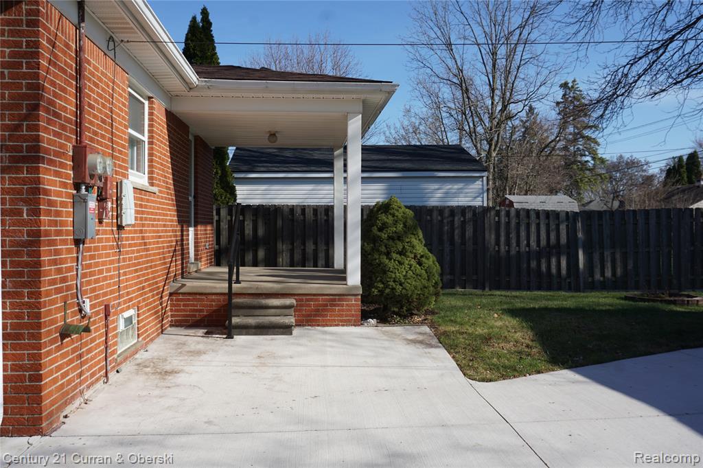 7518 Highview Street, Dearborn Heights, MI 48127 — Photo 6