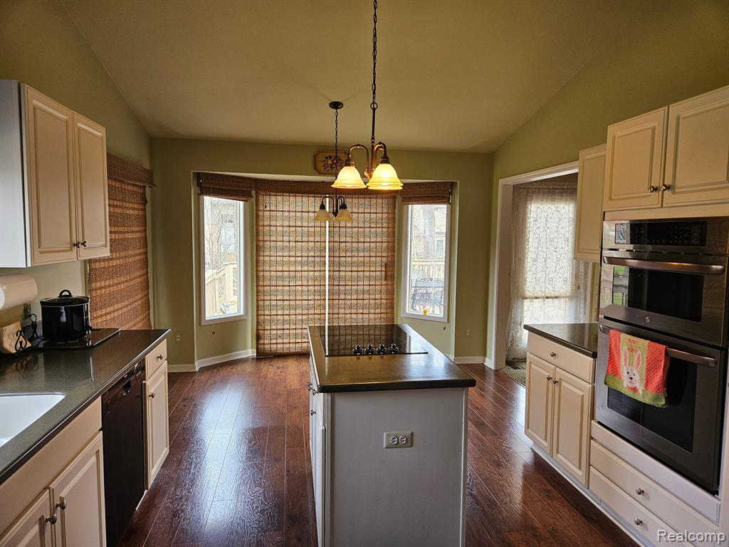 5660 SHEFFIELD Drive, Clarkston, MI — Photo 11