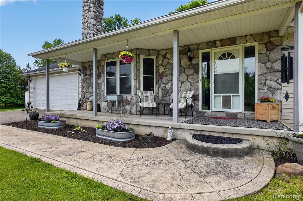 9565 Crofoot Road, Fowlerville, MI 48836 — Photo 3
