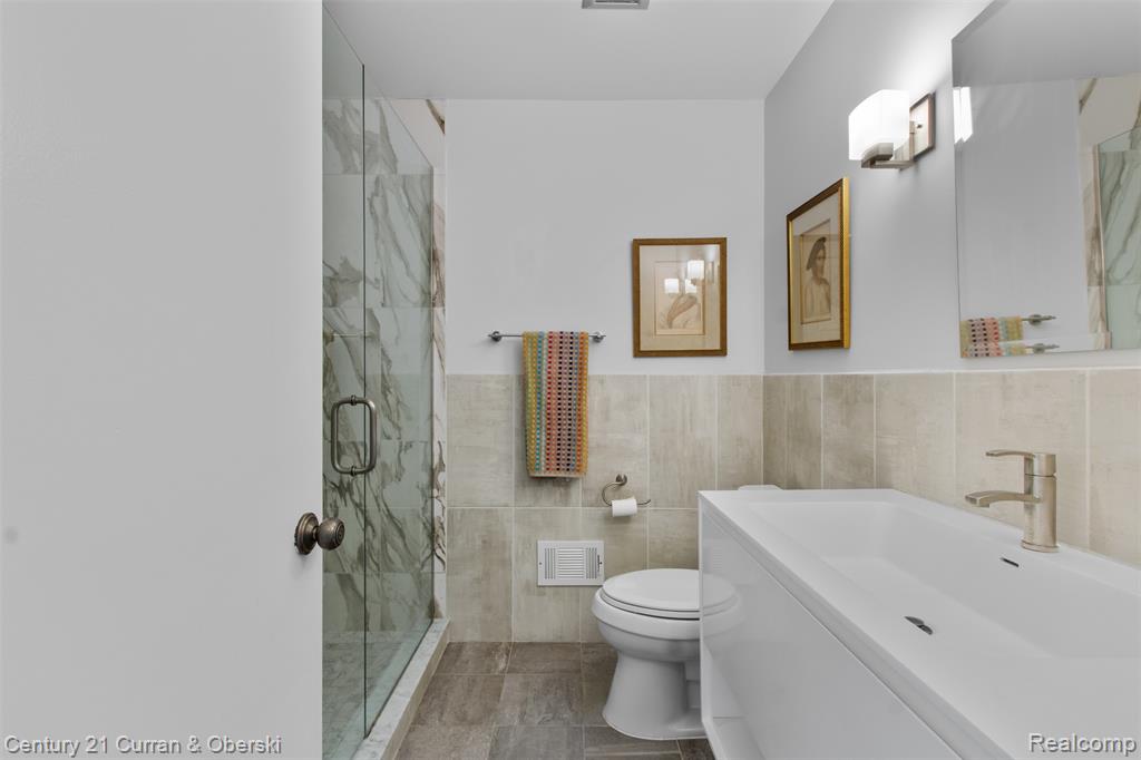 1049 Trevor Place, Detroit, MI 48207 — Photo 17
