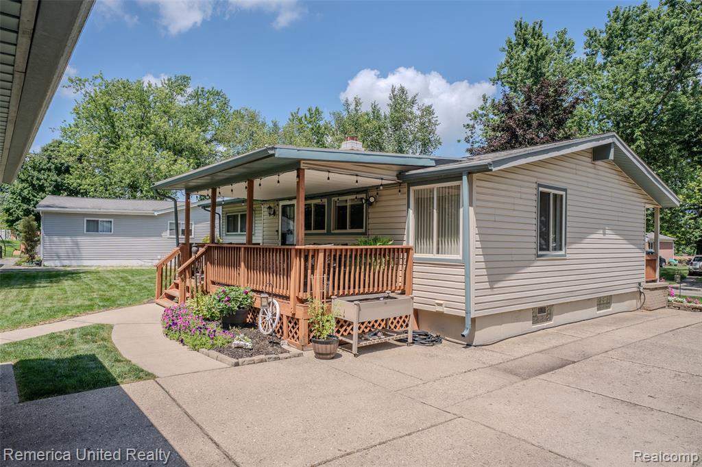 839 Sweetbriar, Milford, MI 48381 — Photo 10