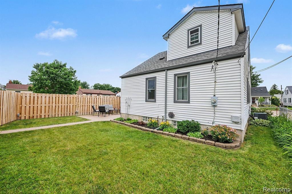 549 Park Drive, Clawson, MI — Photo 31