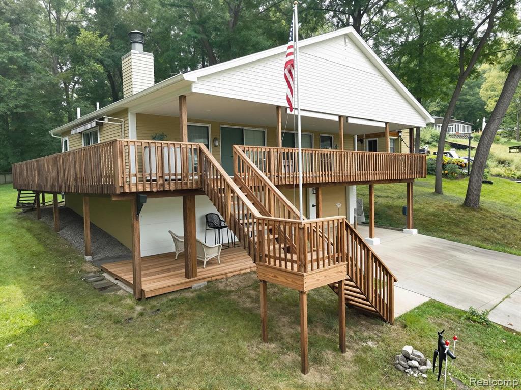 8700 Hillsdale Drive, Gregory, MI 48137