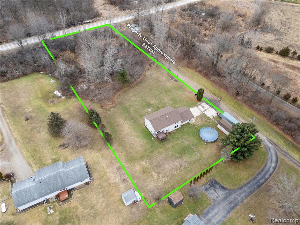 5647 Owosso Road, Fowlerville, MI 48836 — Photo 25