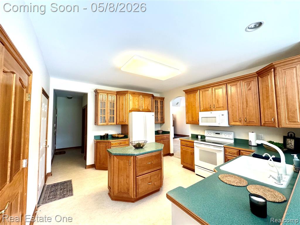 2616 Pebble Beach Drive, Oakland, MI — Photo 9