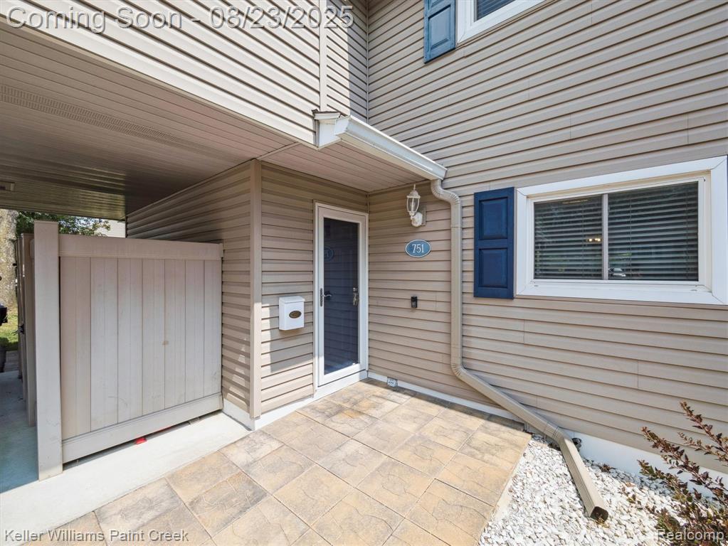 751 Kirts Boulevard, Troy, MI 48084 — Photo 9