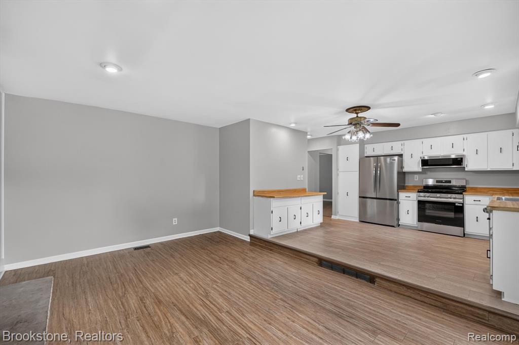 720 Comet Court, Canton, MI 48188 — Photo 17