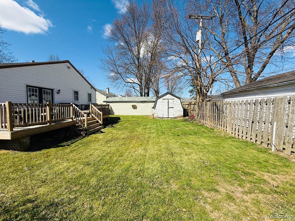 669 CHIPPEWA Street, Mount Clemens, MI 48043 — Photo 42