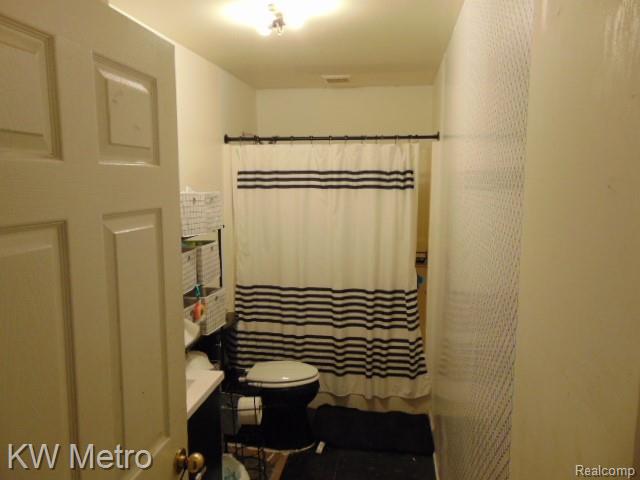 445 Navahoe Street, Detroit, MI 48215 — Photo 6
