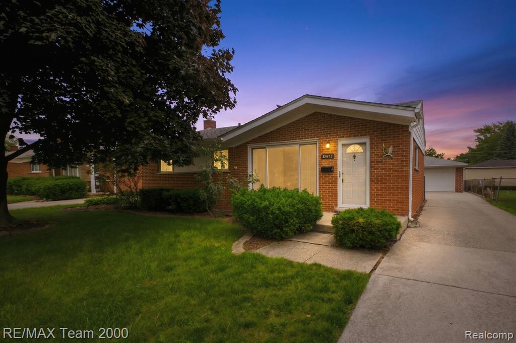 8512 Norborne Avenue, Dearborn Heights, MI 48127 — Photo 3