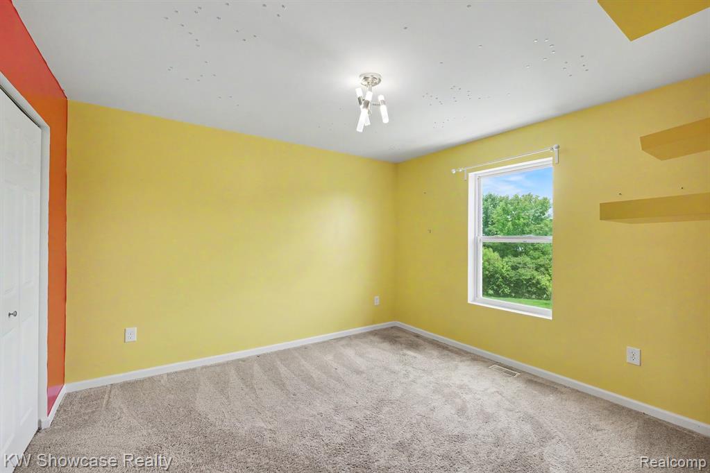 4339 Pebble Creek Boulevard, Grand Blanc, MI 48439 — Photo 19