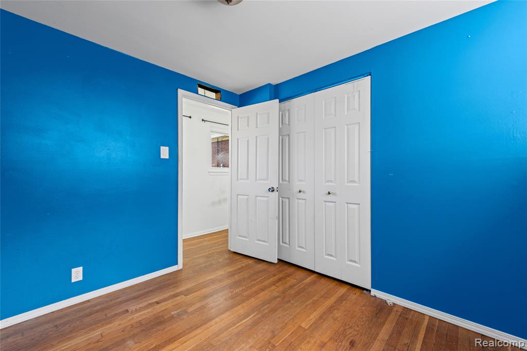 30539 Longfellow Avenue, Madison Heights, MI 48071 — Photo 18