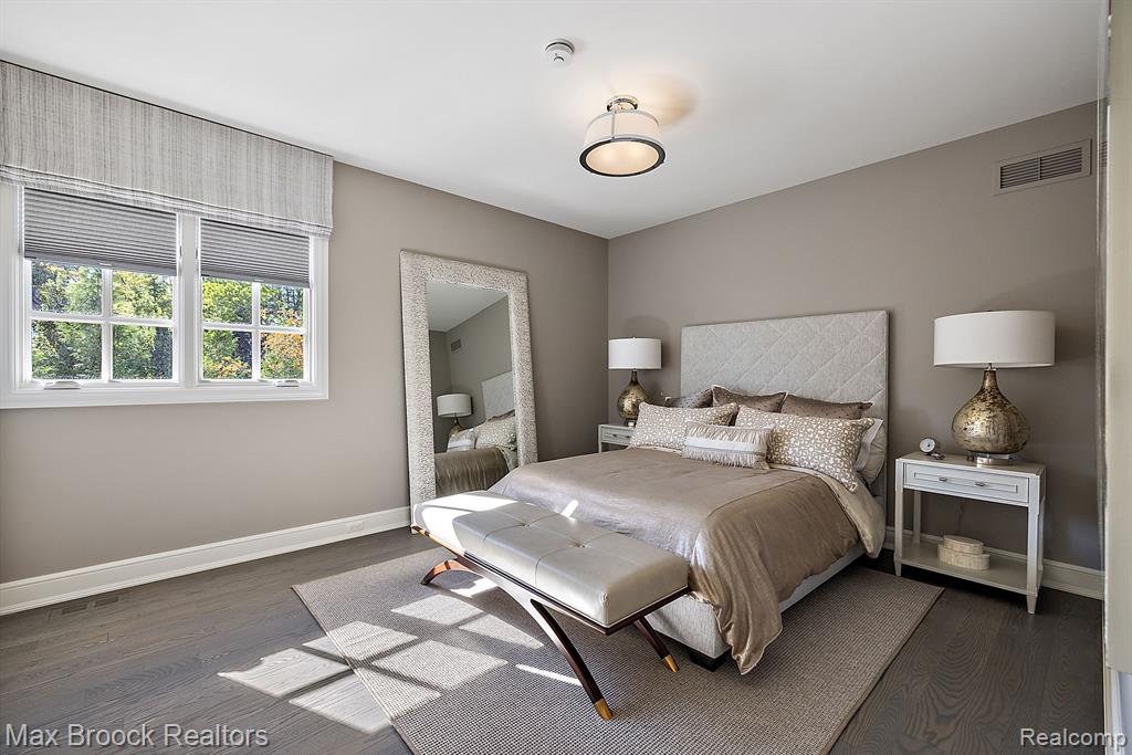 3251 W Shore Drive, Orchard Lake Village, MI 48324 — Photo 38