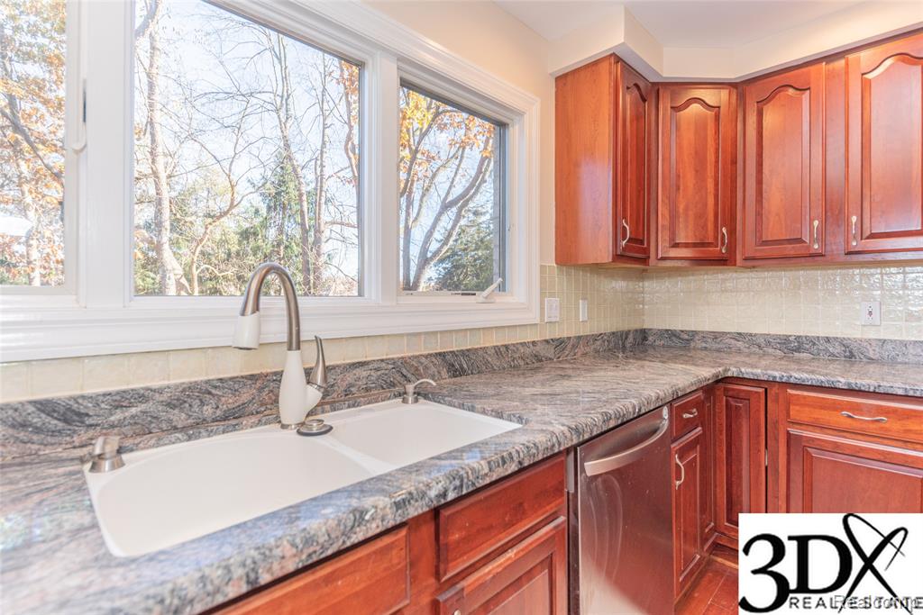 9825 Finnegan Drive, Brighton, MI 48116 — Photo 21