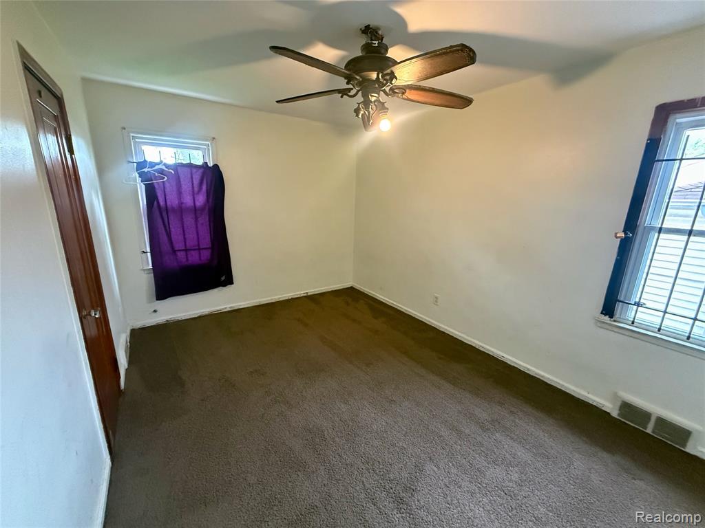 9030 Plainview Avenue, Detroit, MI 48228 — Photo 7