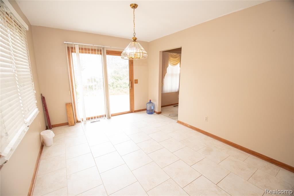 808 Vivian Lane, Oxford, MI 48371 — Photo 20