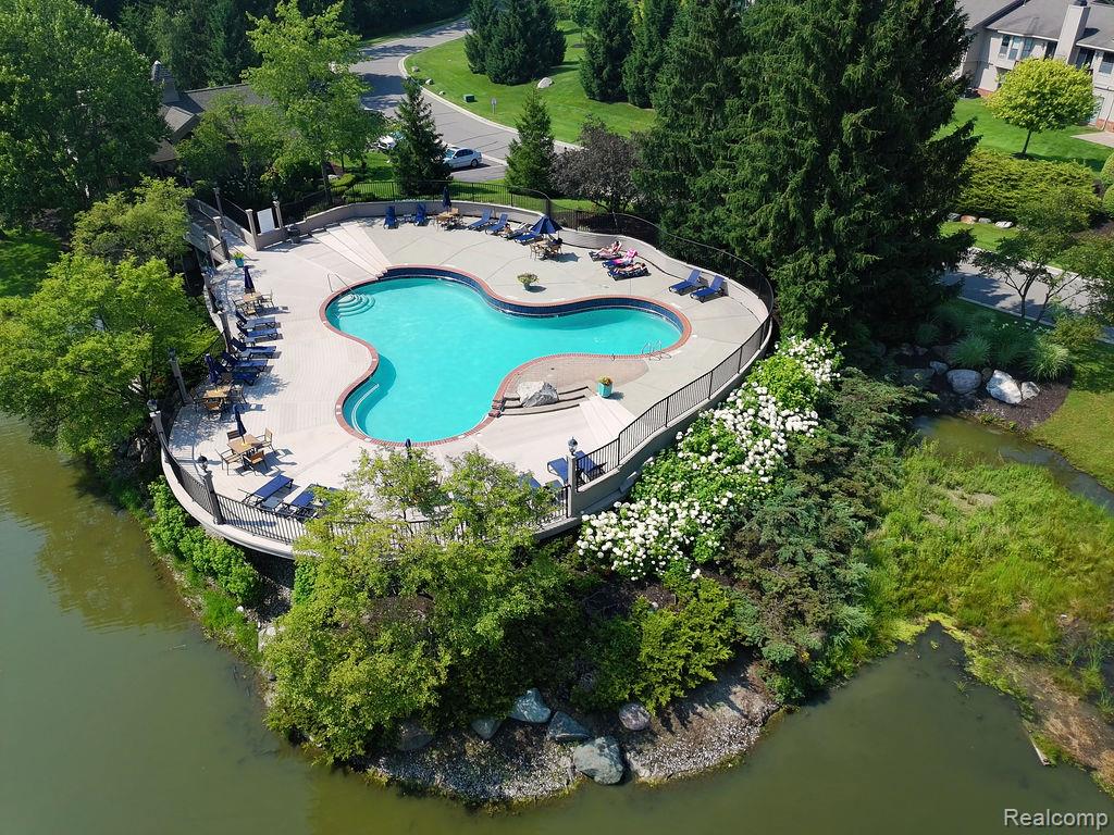 7108 Green Farm Road, West Bloomfield, MI — Photo 38