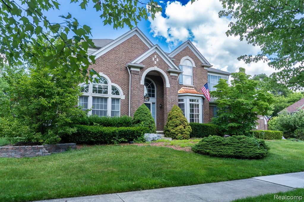 49028 FOUNDERS, Canton, MI 48187 — front exterior