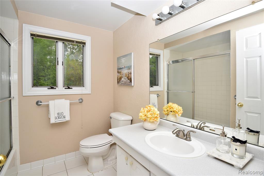 6835 Limerick Lane, Troy, MI 48098 — Photo 26