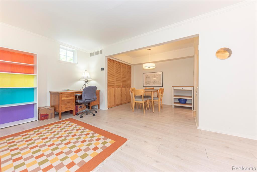 517 Longshore Dr, Ann Arbor, MI 48105 — Photo 4