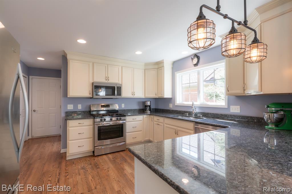 43576 Abbey Circle, Canton, MI 48187 — Photo 13