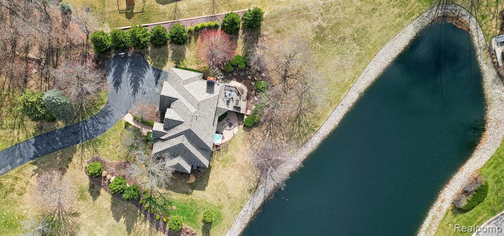 5470 HURON HILLS Drive, Commerce Twp, MI 48382 — Photo 51