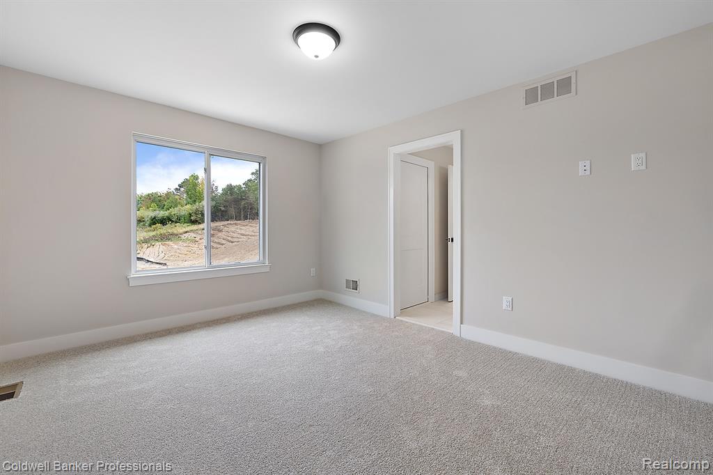 8257 STONEY CREEK Drive, South Lyon, MI 48178 — Photo 43