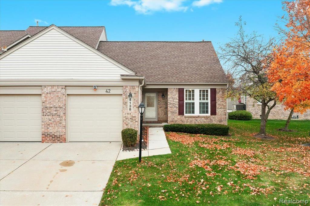 4138 HUNTERS Circle E, Canton, MI 48188 — Photo 27