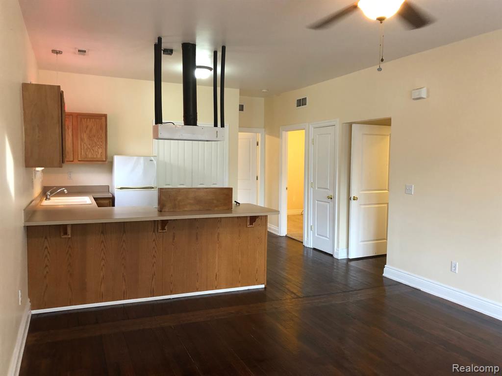 7941 AGNES Street, Detroit, MI 48214 — Photo 14