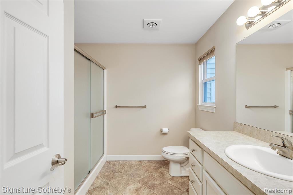 8392 PARKRIDGE Drive, Dexter, MI 48130 — Photo 16
