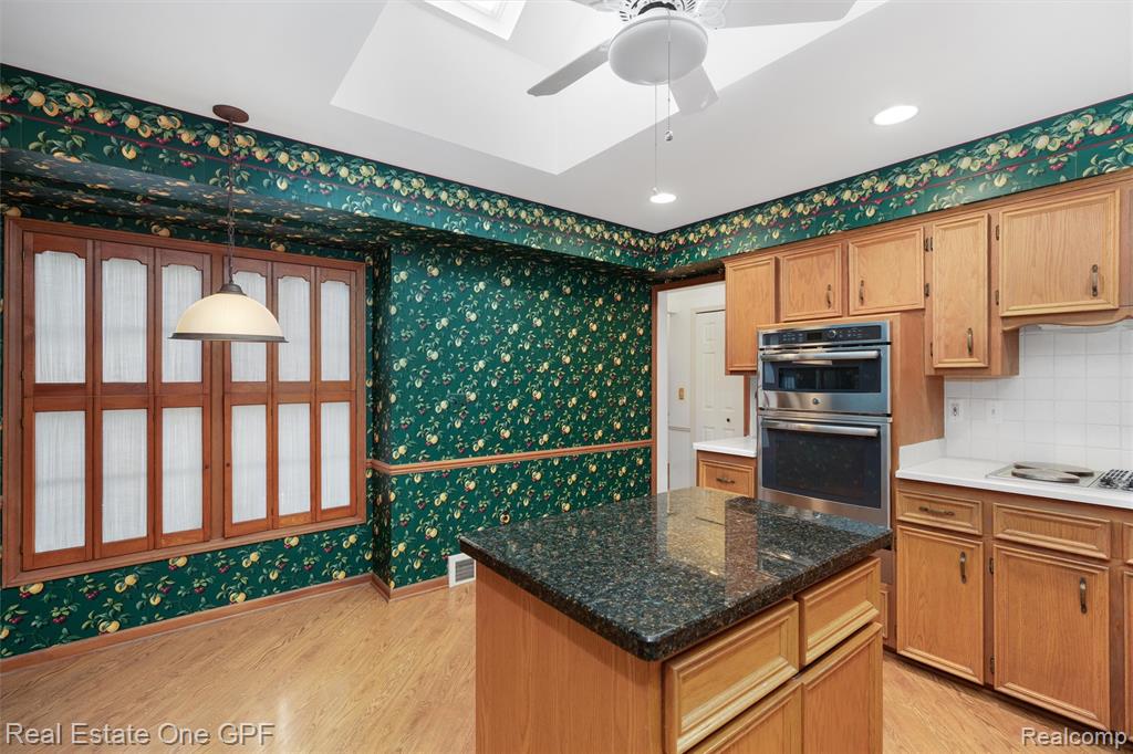 277 Kenwood Court, Grosse Pointe Farms, MI 48236 — Photo 13