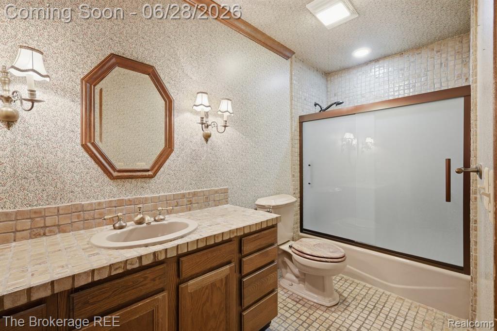 8475 Knox Road, Clarkston, MI 48348 — Photo 45