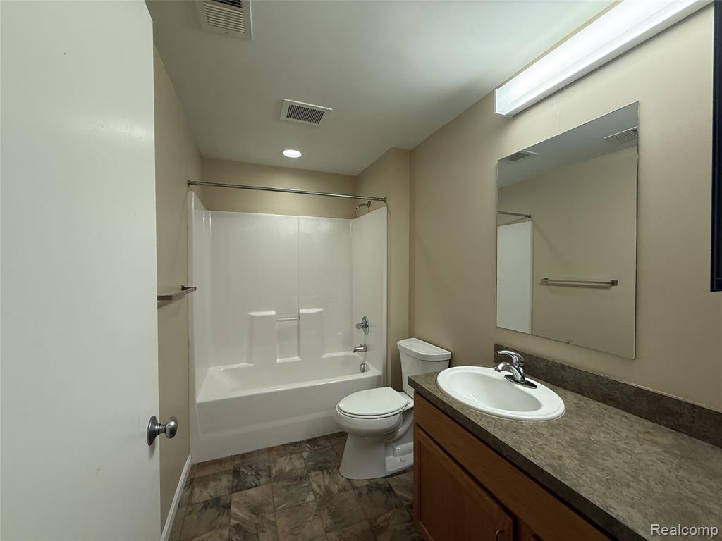 680 Delaware Street, Detroit, MI 48202 — Photo 8
