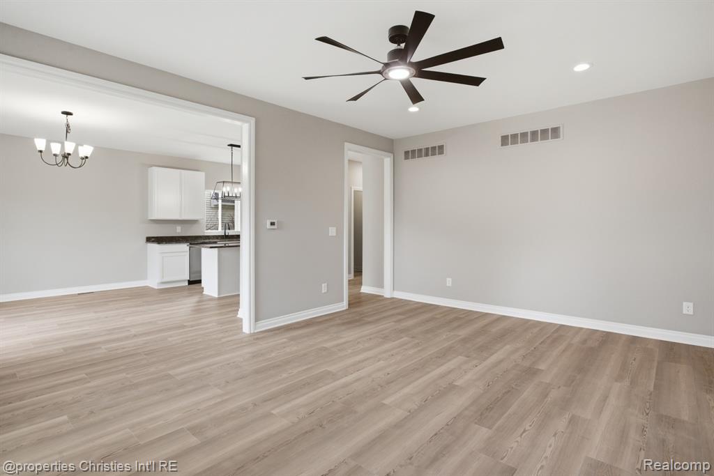 23397 Crescent Ridge Drive, New Boston, MI 48164 — Photo 13