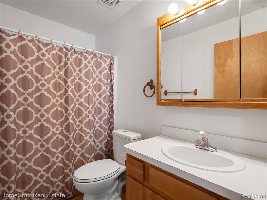 382 Marigold Circle, Westland, MI — Photo 22