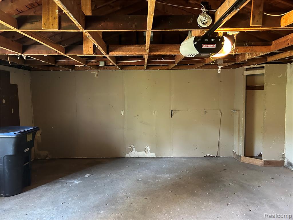 12914 Hazelton Street, Detroit, MI 48223 — Photo 17