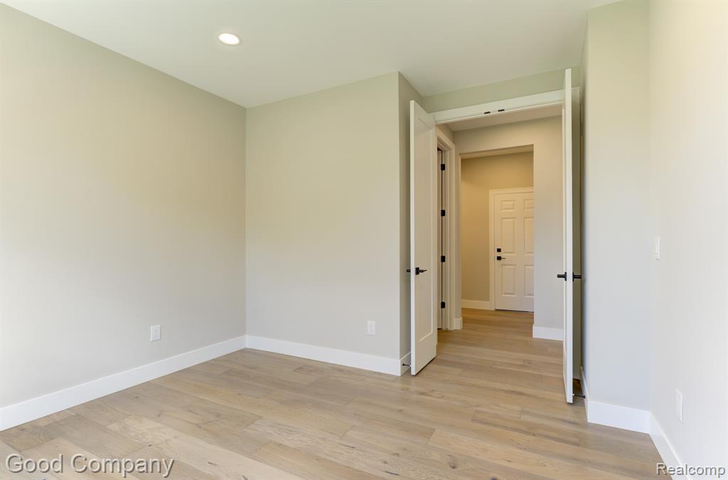 808 Irving Avenue, Royal Oak, MI 48067 — Photo 27