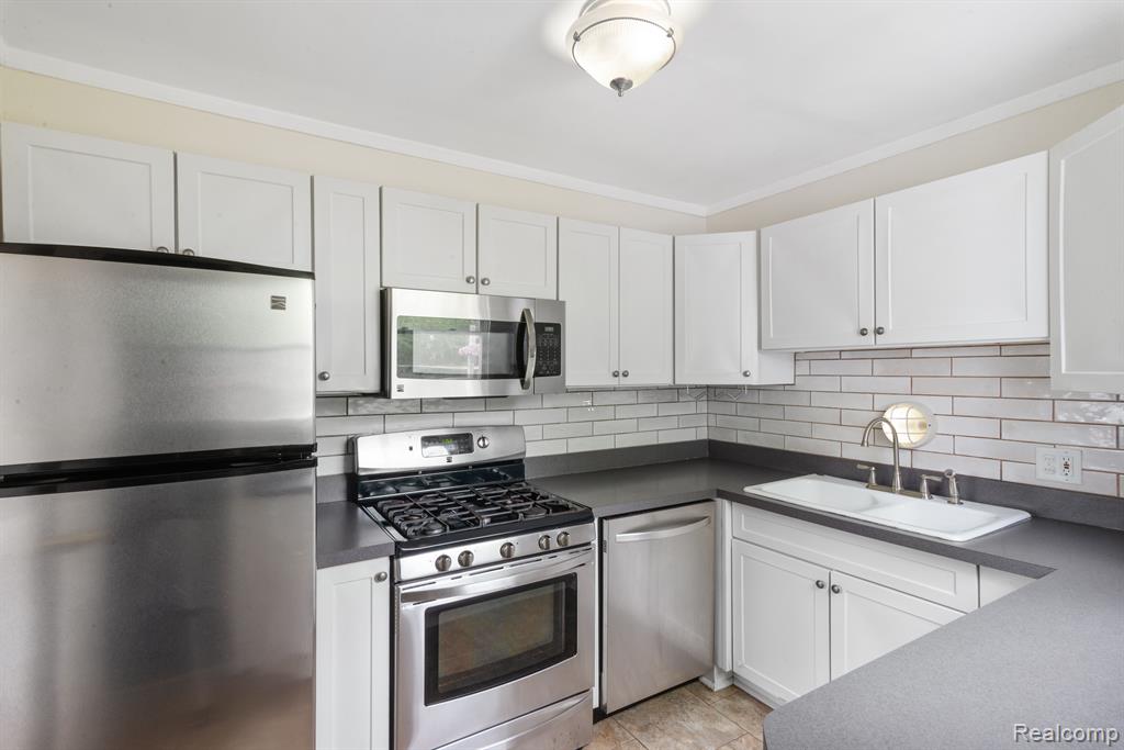 3550 Oakwood Street, Ann Arbor, MI 48104 — Photo 9
