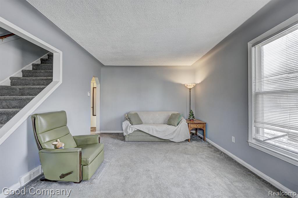 518 E Maxlow Avenue, Hazel Park, MI 48030 — Photo 4