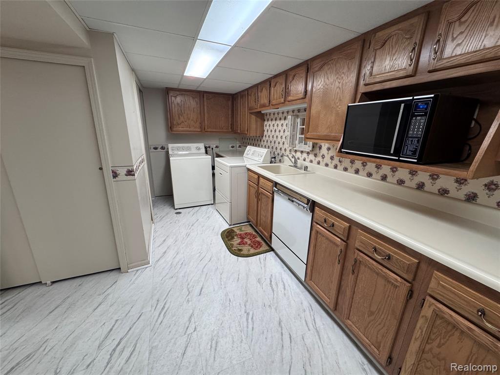 38984 Golfview Drive W, Clinton Twp, MI 48038 — Photo 9