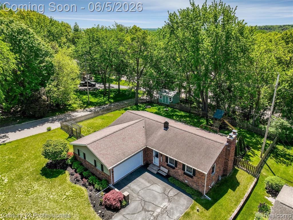 4921 Huron Drive, Clarkston, MI 48348 — Photo 2