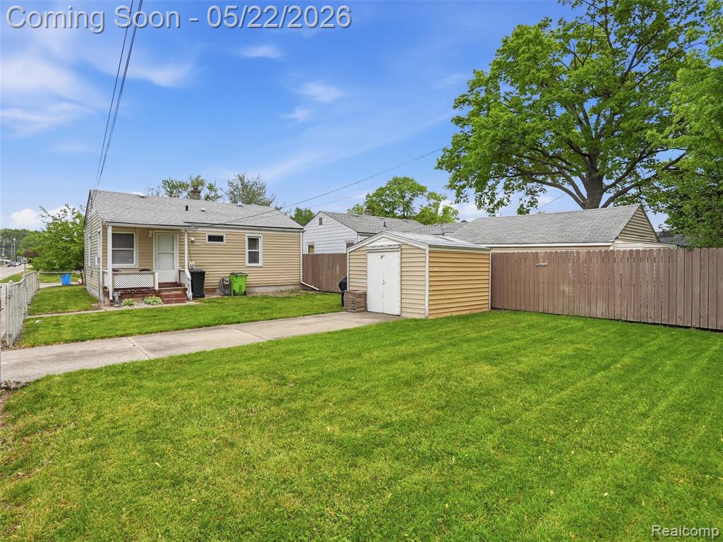 504 E Hudson Avenue, Madison Heights, MI 48071 — Photo 20