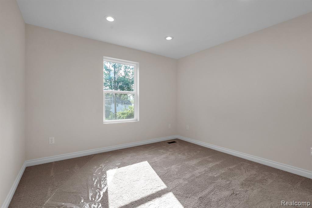 6371 Loraine Street, Romulus, MI 48174 — Photo 18