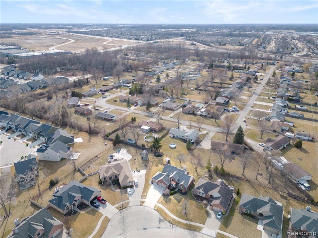 49275 SANTA ANITA Drive W, Chesterfield, MI 48047 — Photo 64