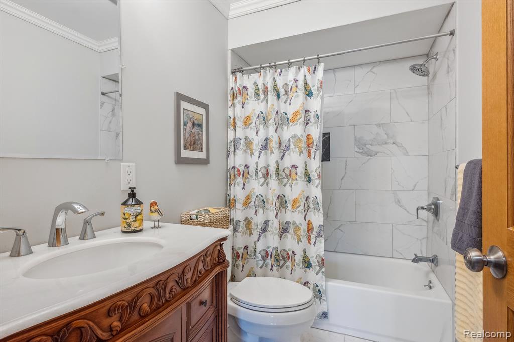 61135 11 Mile Road, 5, South Lyon, MI 48178 — Photo 7