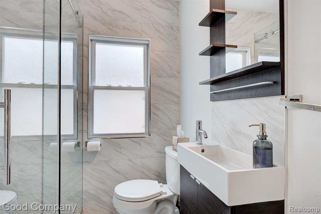 555 W BRECKENRIDGE Street, Ferndale, MI 48220 — Photo 49